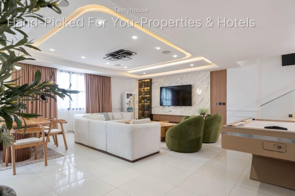 Luxury 3 Bedroom Apartment