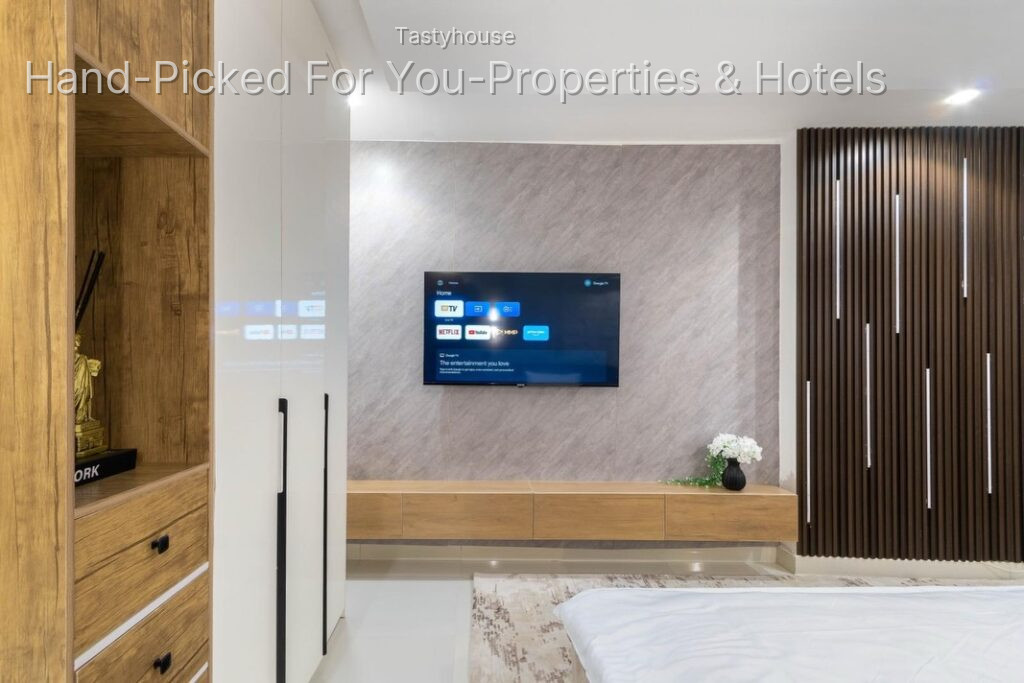 Luxury 3 Bedroom Apartment
