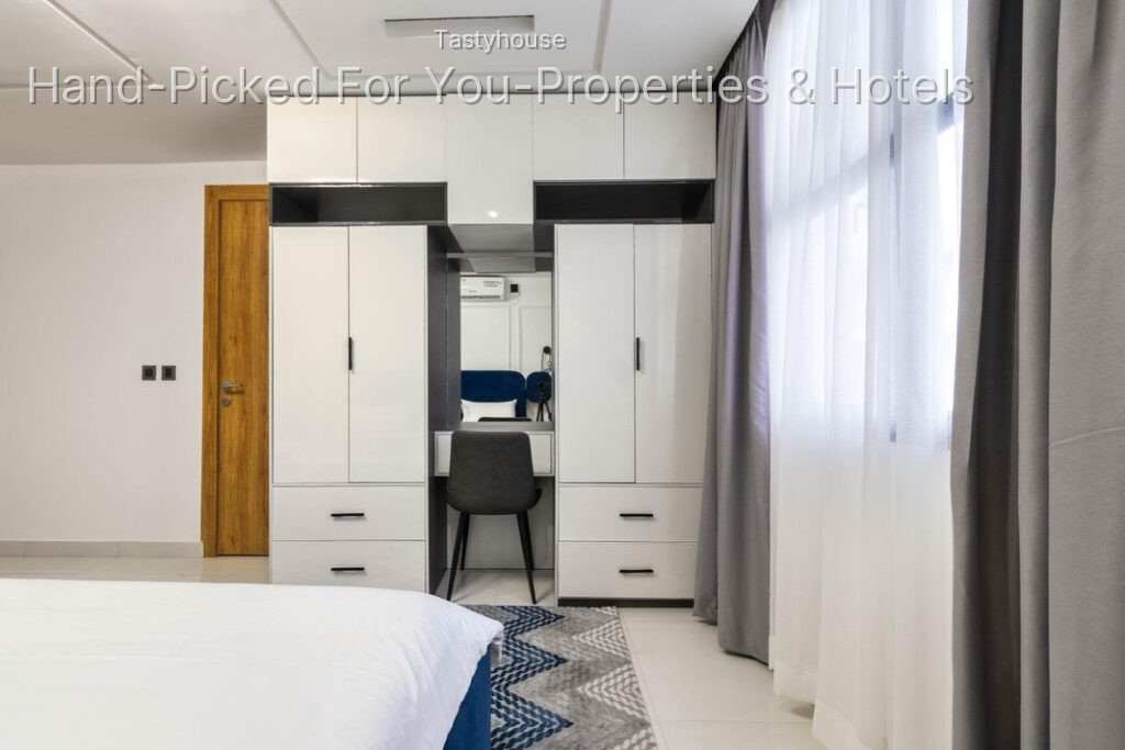 Luxury 3 Bedroom Apartment
