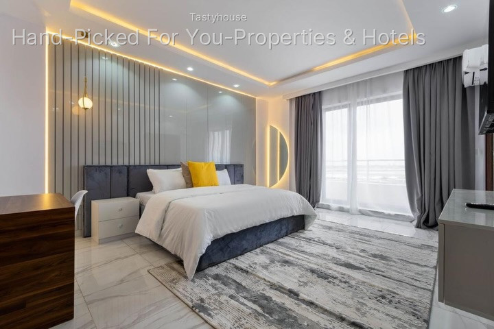 LUXURY & COZY 2-BEDROOM