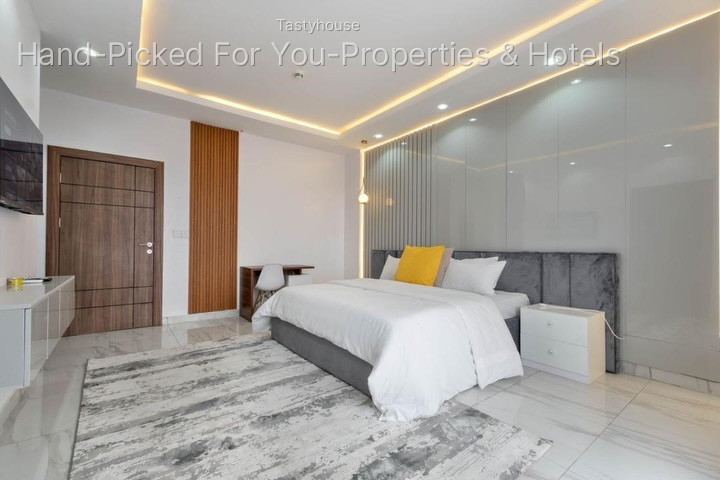 LUXURY & COZY 2-BEDROOM