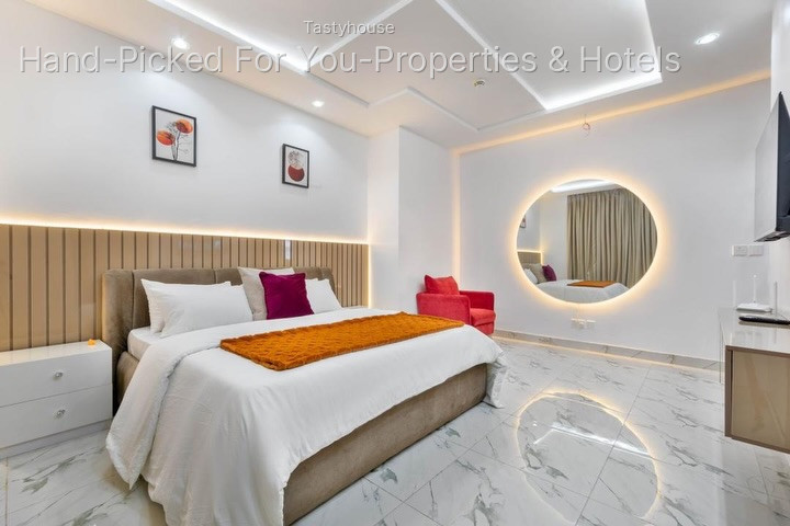 LUXURY & COZY 2-BEDROOM
