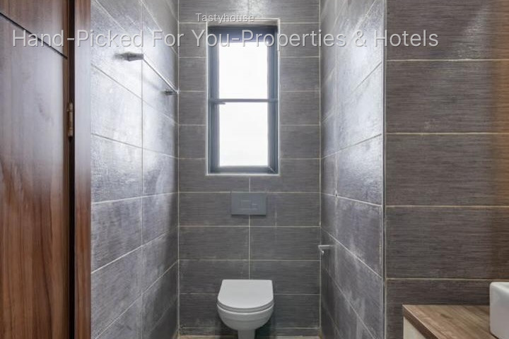 LUXURY & COZY 2-BEDROOM
