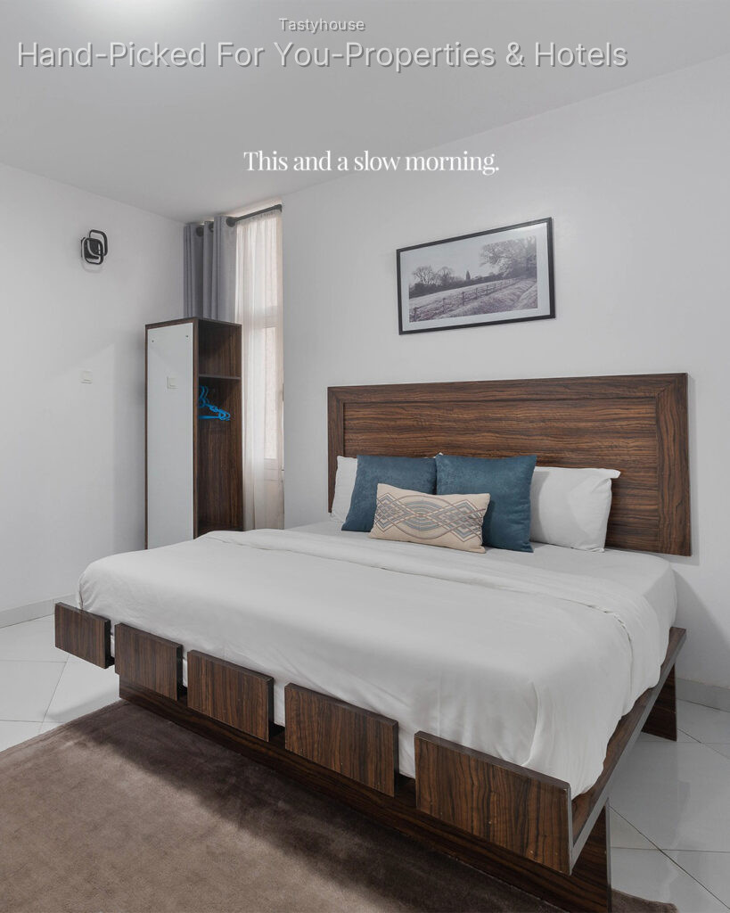 Serviced Apartment