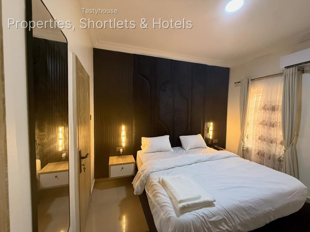 Serviced Apartment