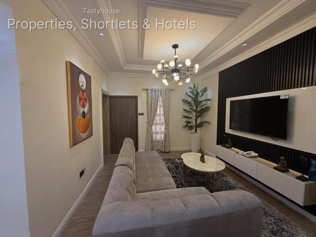 Serviced Apartment