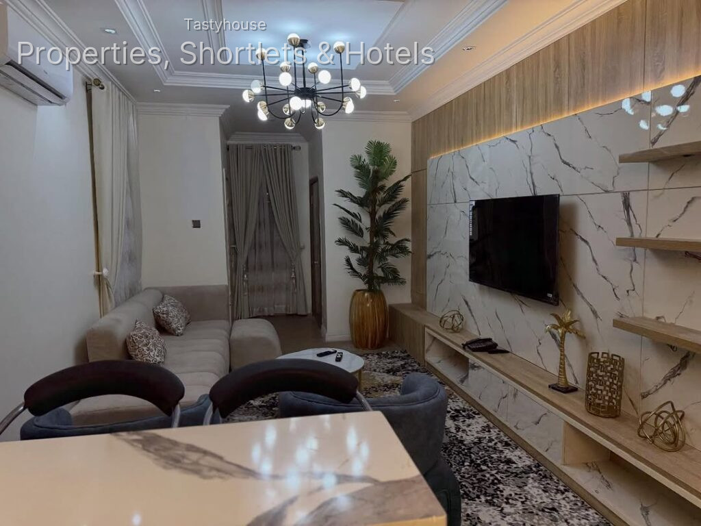Serviced Apartment