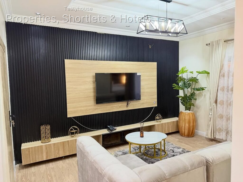 Serviced Apartment