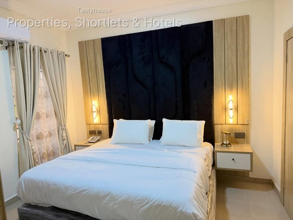 Serviced Apartment
