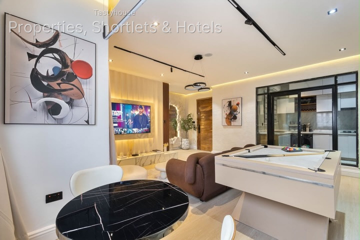 BEAUTIFUL 2 BEDROOM APARTMENT