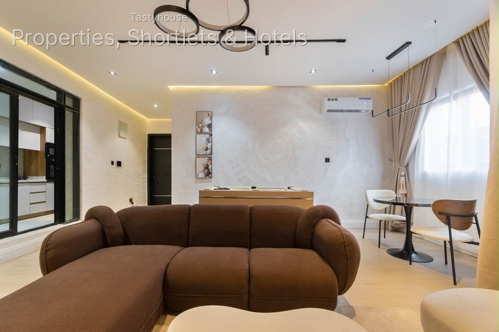 BEAUTIFUL 2 BEDROOM APARTMENT