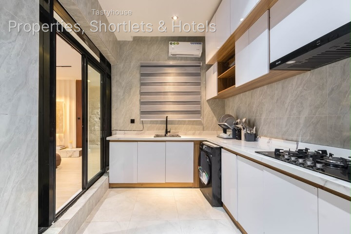 BEAUTIFUL 2 BEDROOM APARTMENT