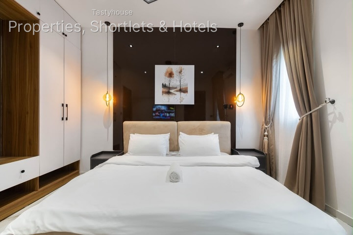 BEAUTIFUL 2 BEDROOM APARTMENT