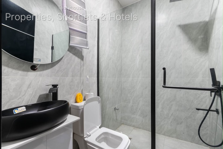 BEAUTIFUL 2 BEDROOM APARTMENT