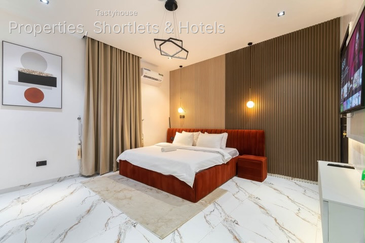 BEAUTIFUL 2 BEDROOM APARTMENT