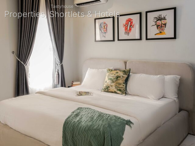 Serviced Apartment