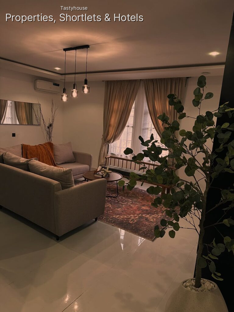 Serviced Apartment
