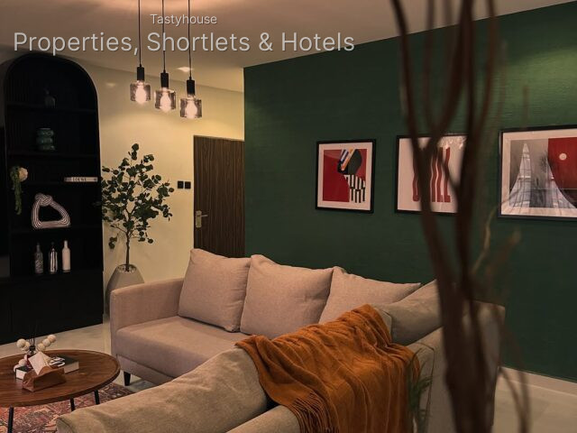 Serviced Apartment