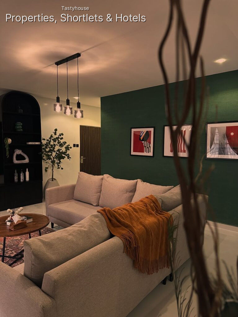 Serviced Apartment