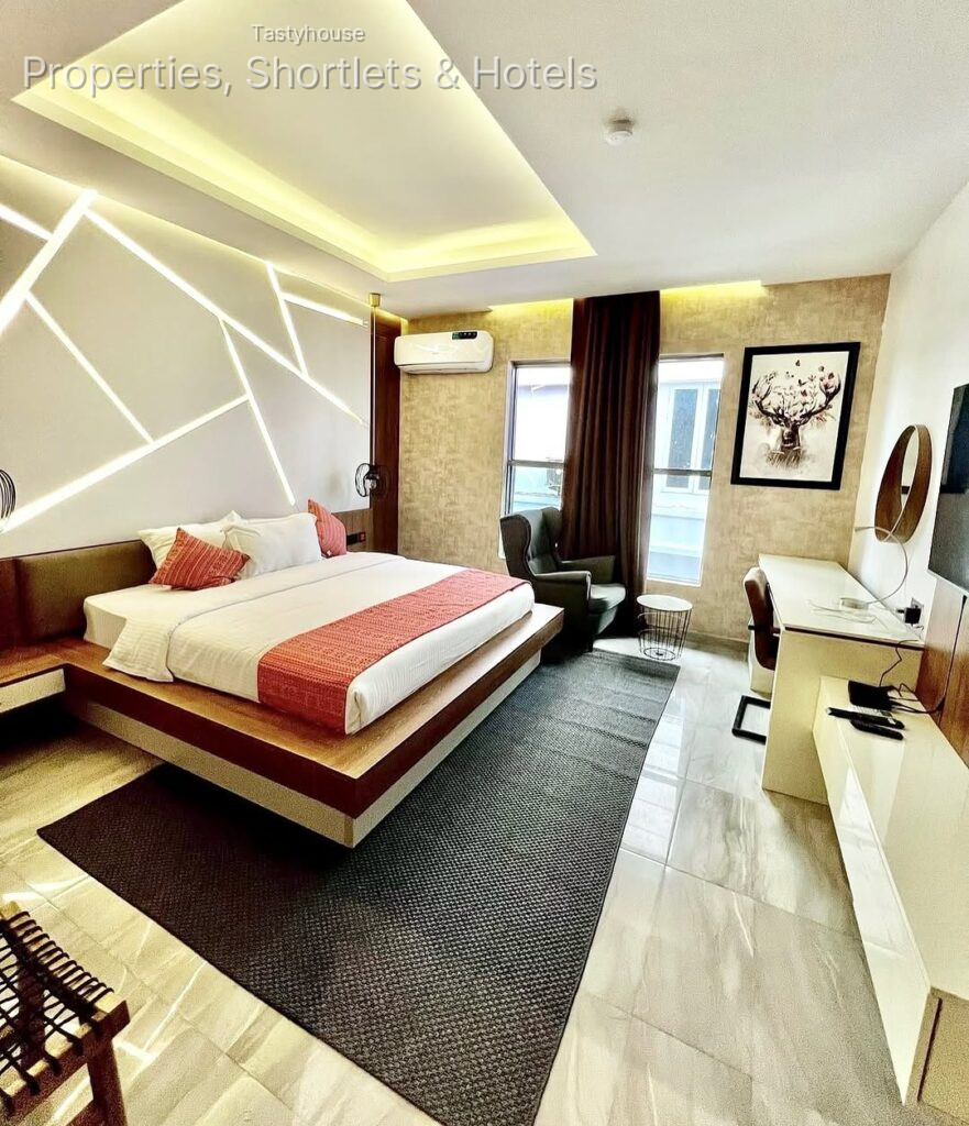 Serviced Apartment