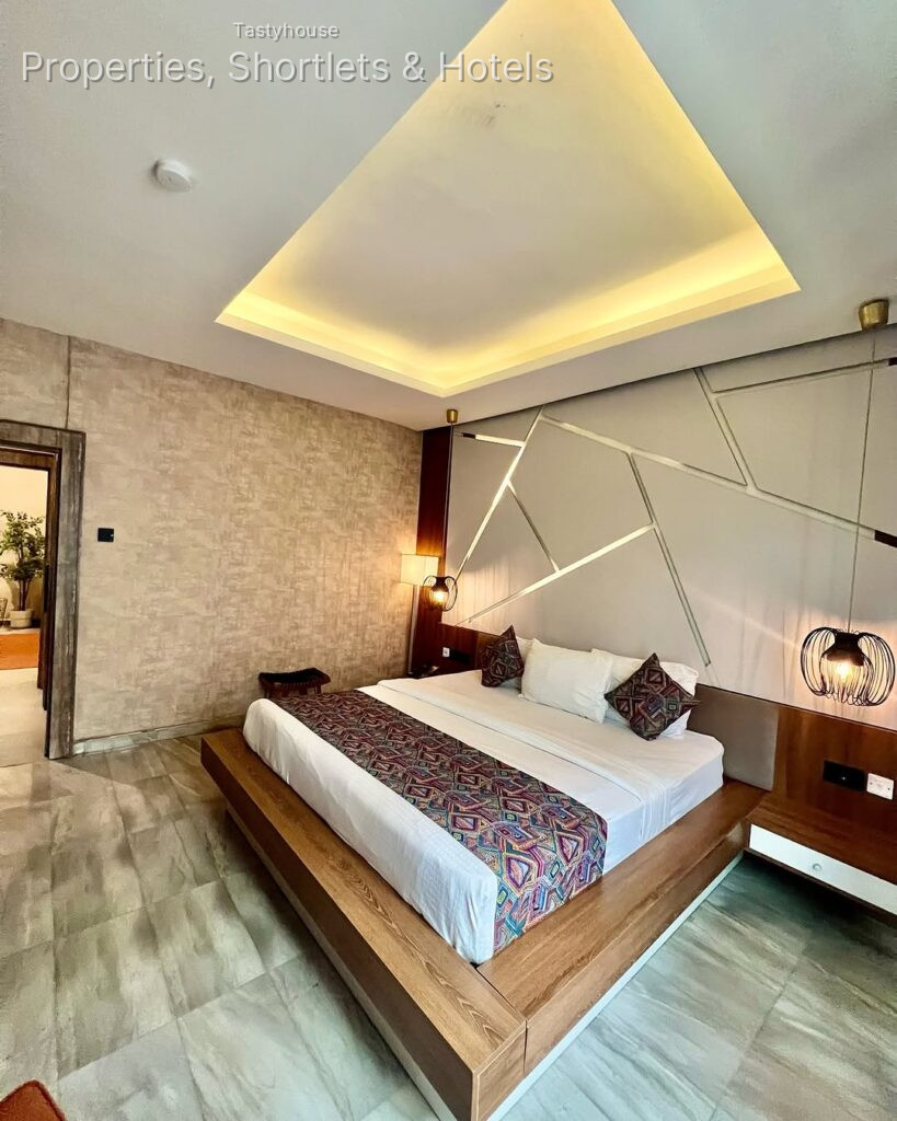 Serviced Apartment