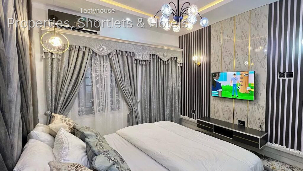Serviced Apartment