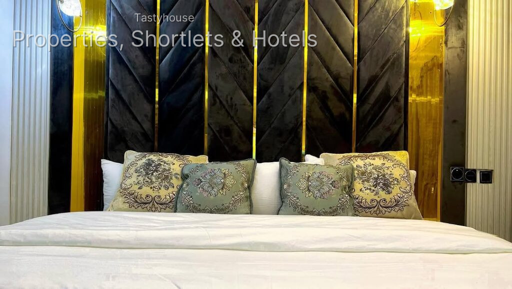 Serviced Apartment