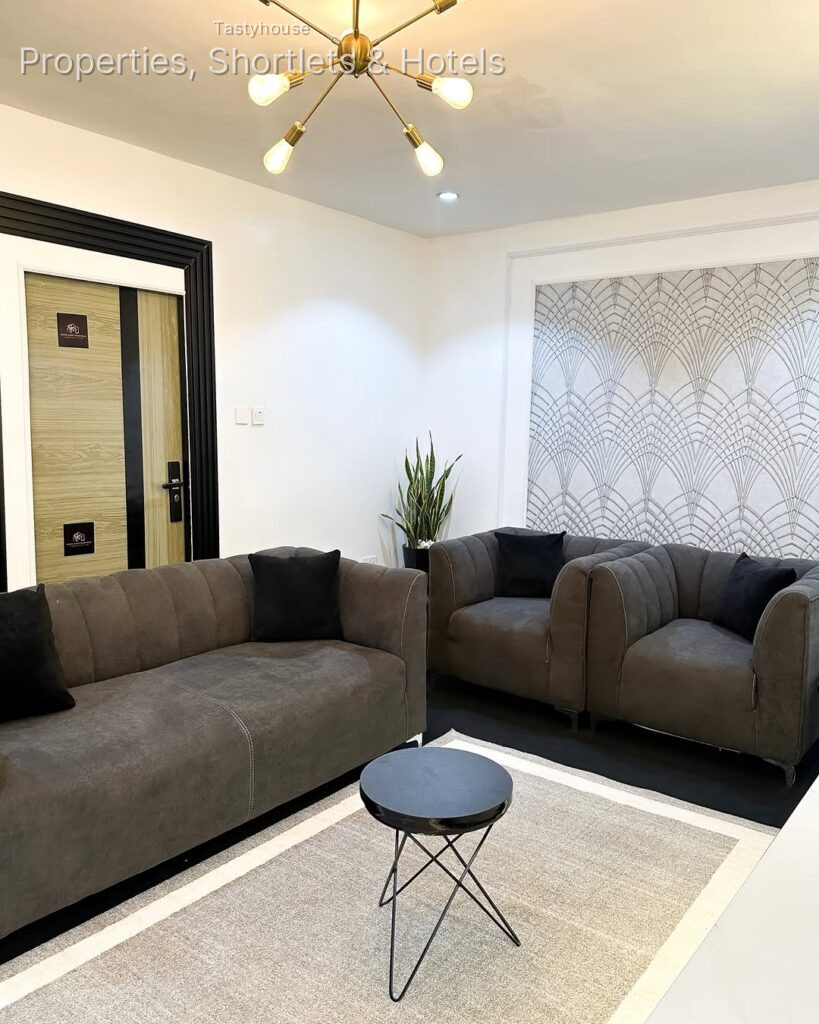 Serviced Apartment