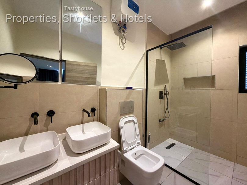 Luxury 2 bedroom Apartment withSwimming Pool, Gym, Elevator, Balcony & Lounge