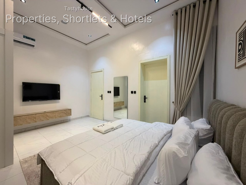 BRAND NEW LUXURY 2 BEDROOM