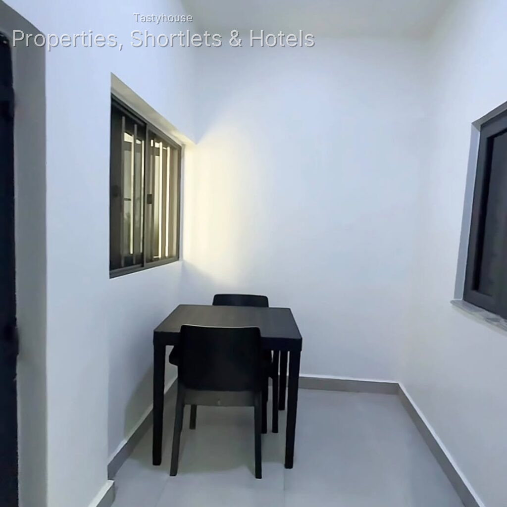 Serviced Apartment