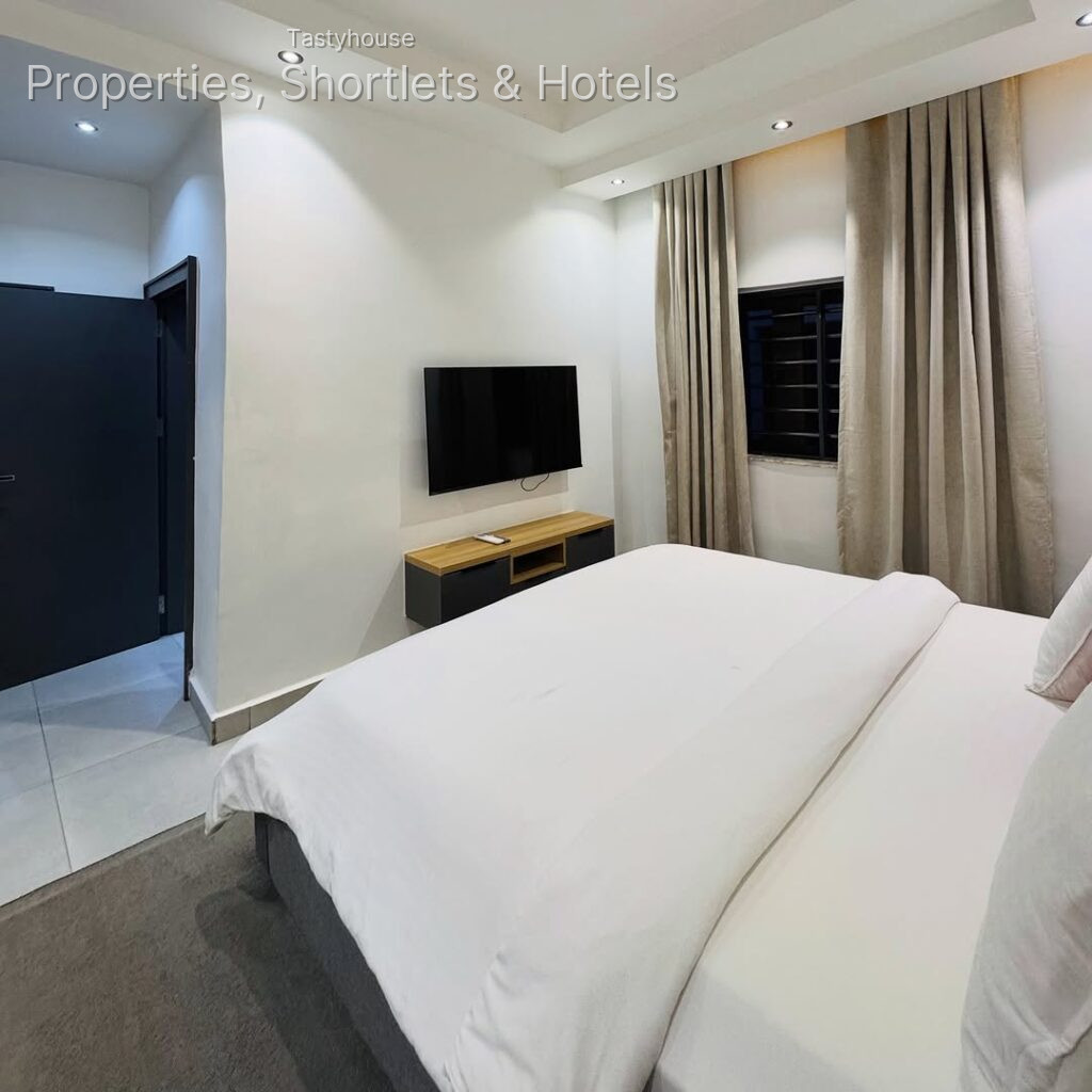 Serviced Apartment