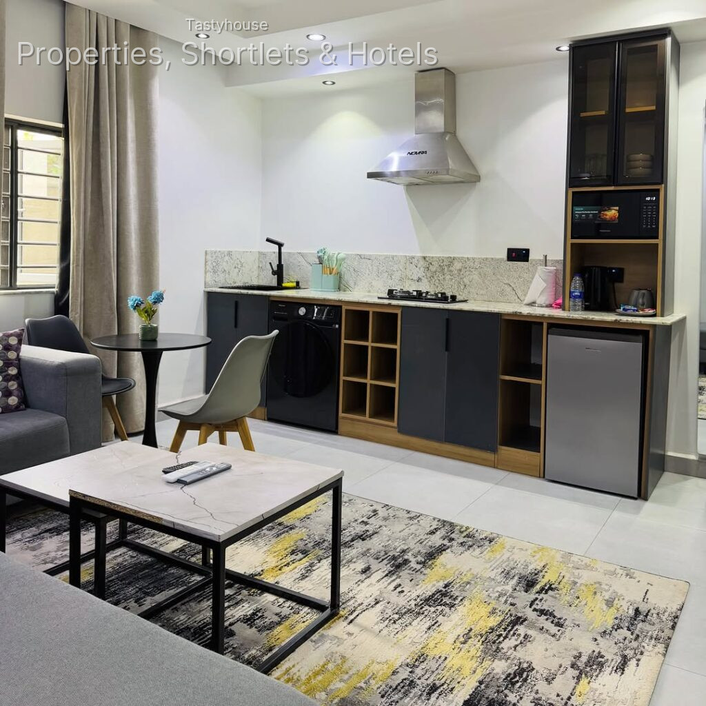 Serviced Apartment