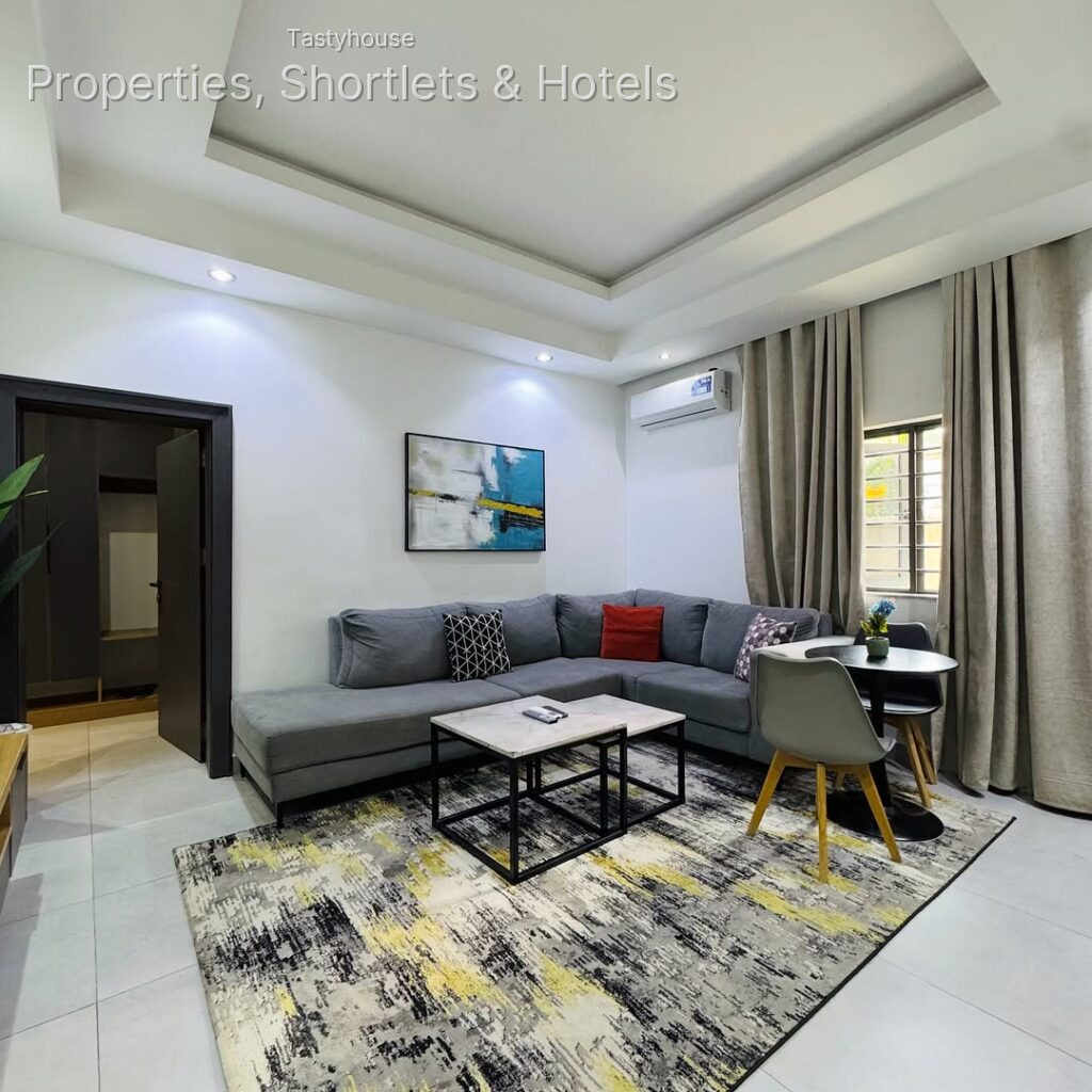Serviced Apartment