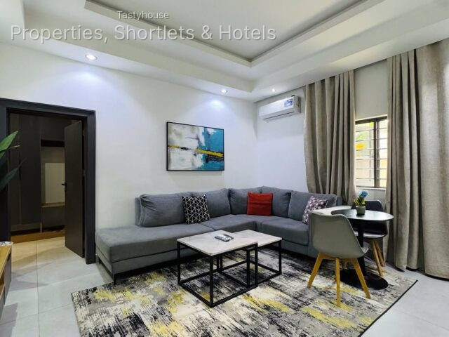 Serviced Apartment