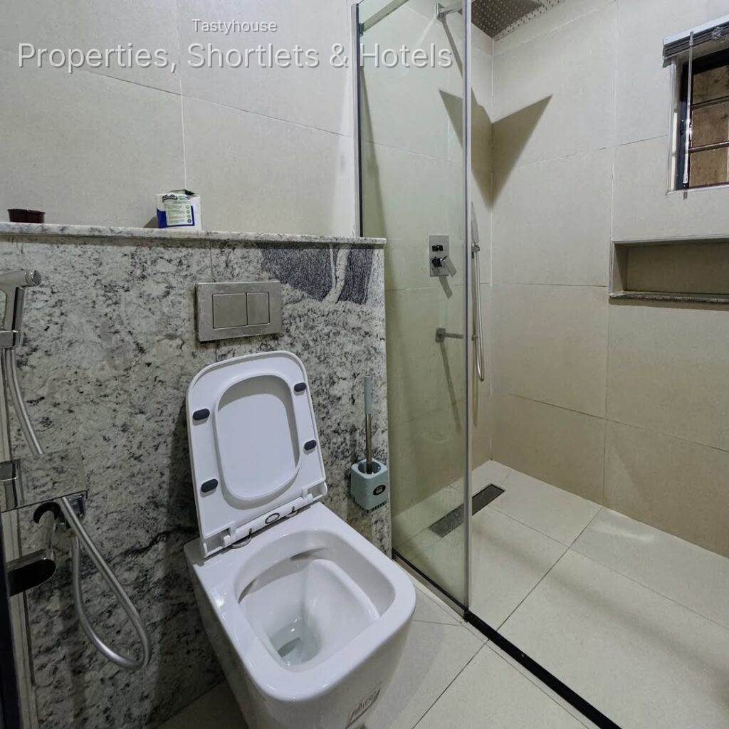 Serviced Apartment