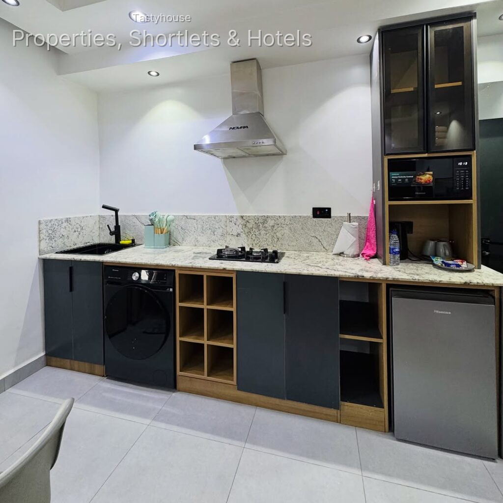 Serviced Apartment