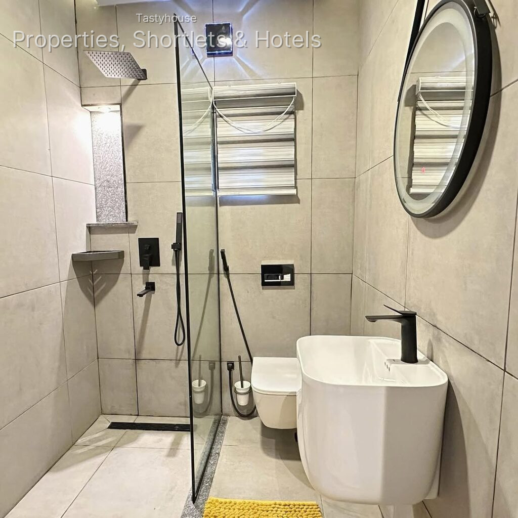 Serviced Apartment