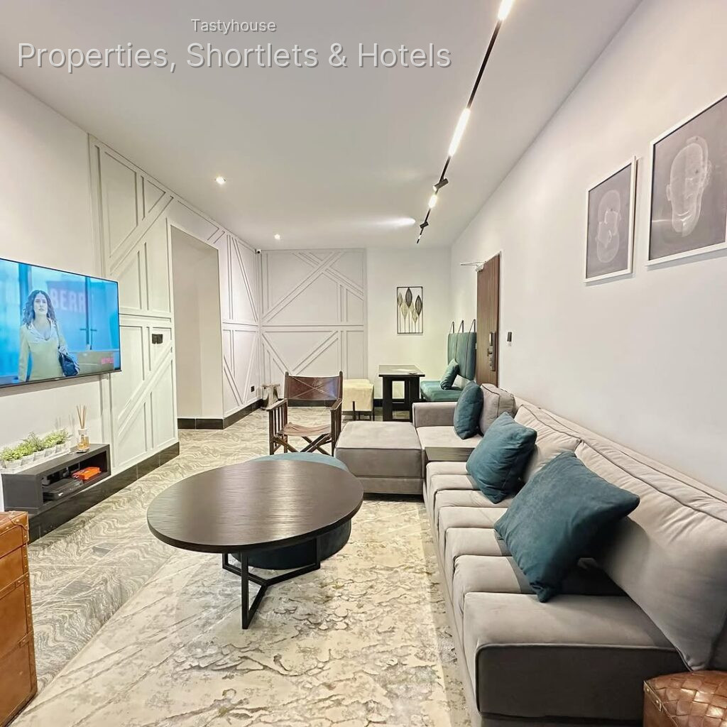 Serviced Apartment