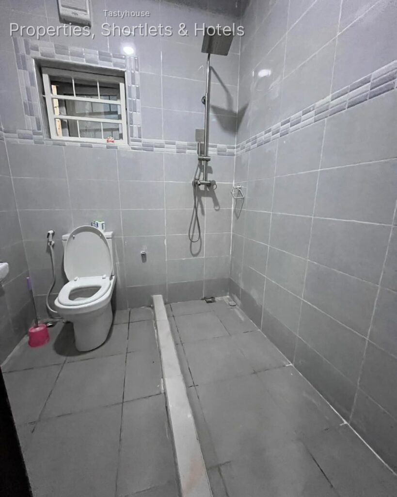 Serviced Apartment