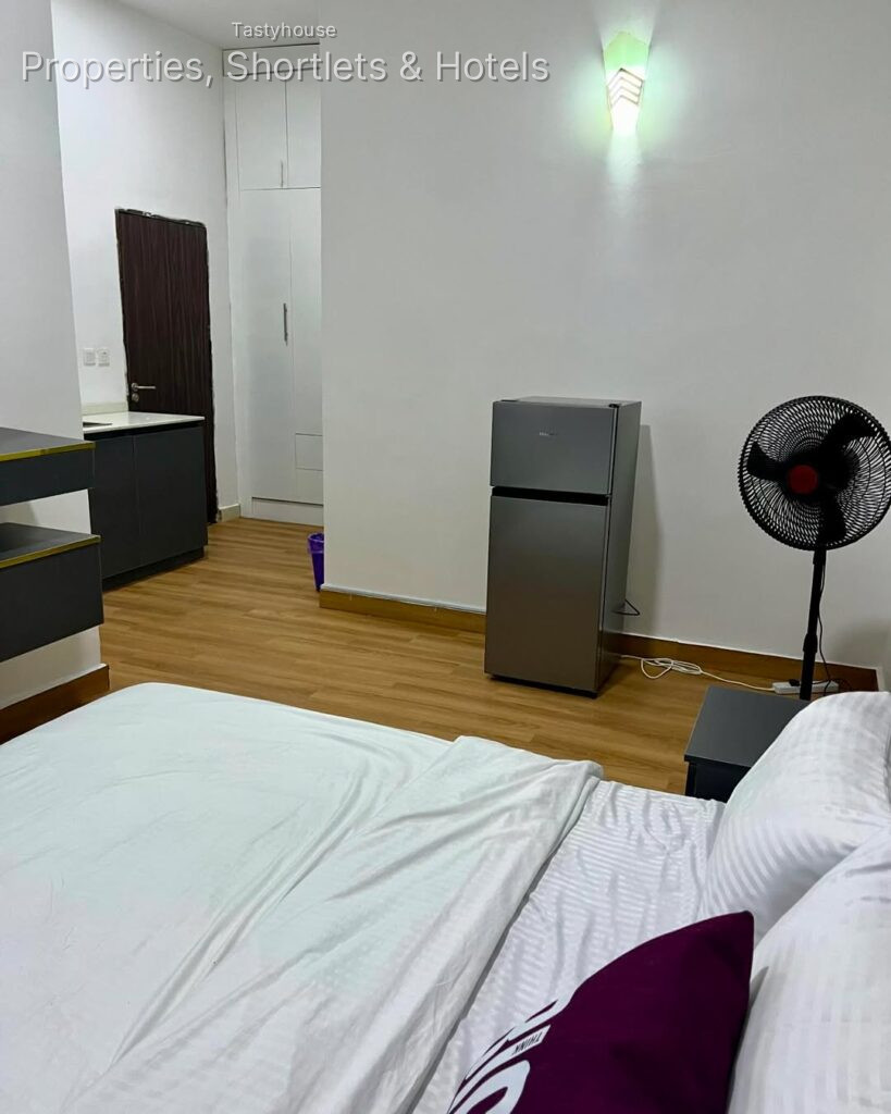 Serviced Apartment