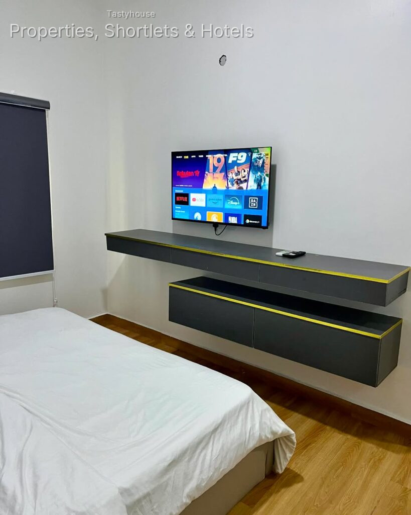 Serviced Apartment