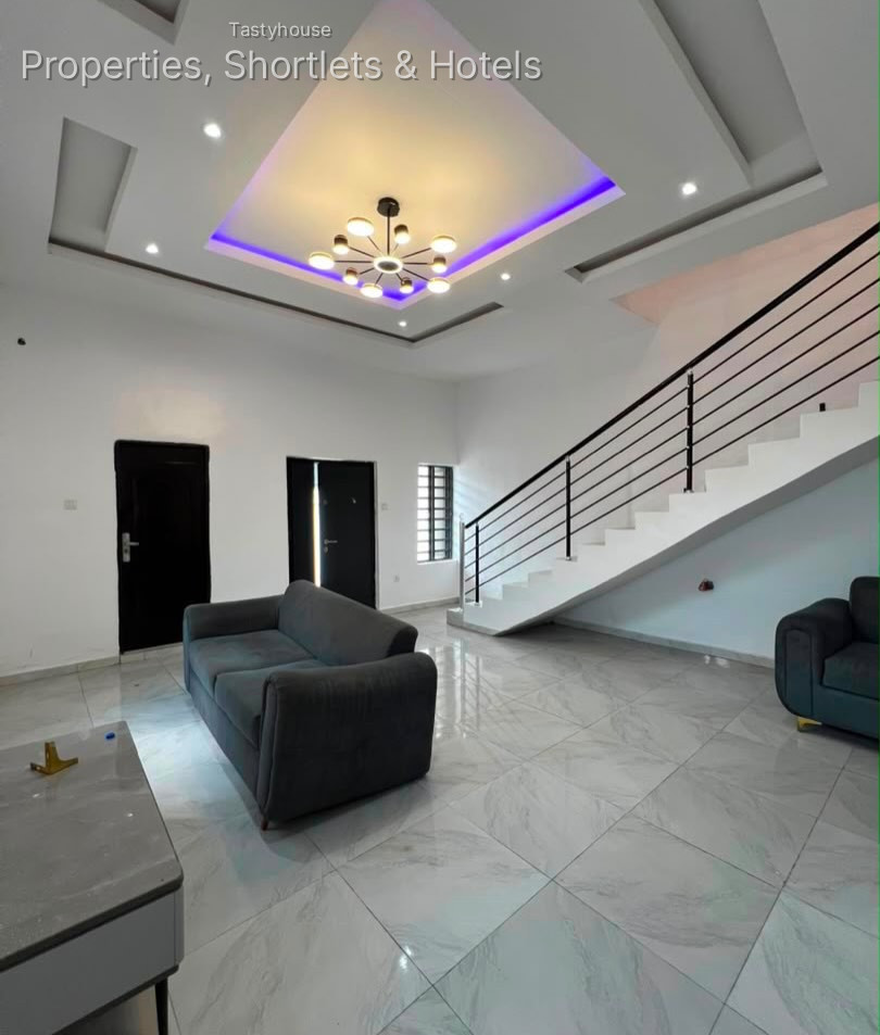 3 BEDR0OM TERRACE DUPLEX