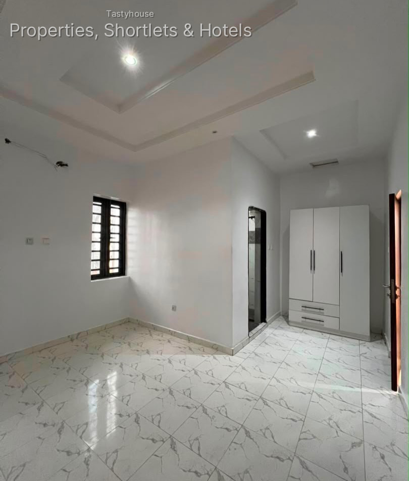 3 BEDR0OM TERRACE DUPLEX