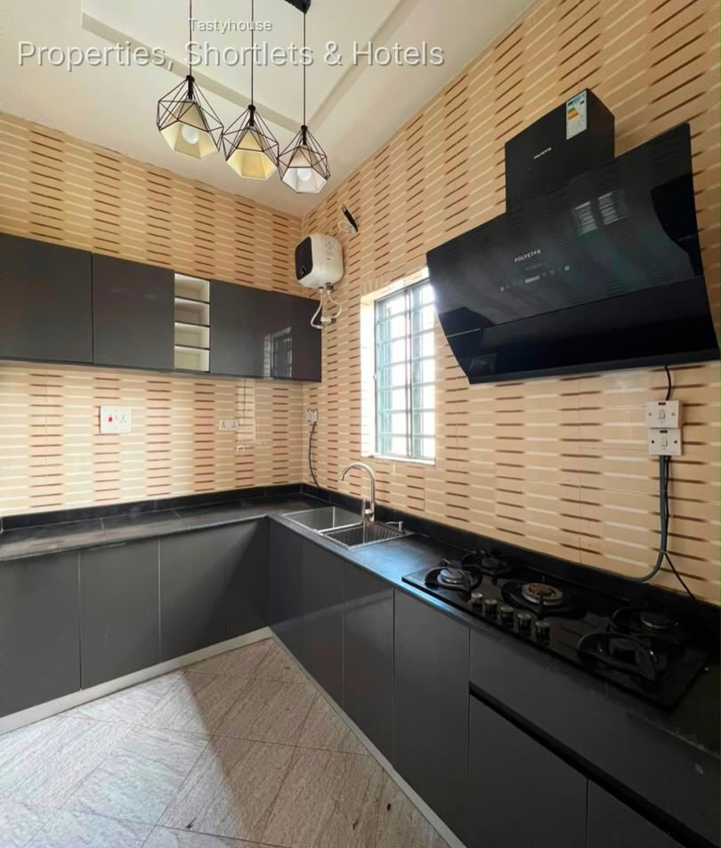 3 BEDR0OM TERRACE DUPLEX