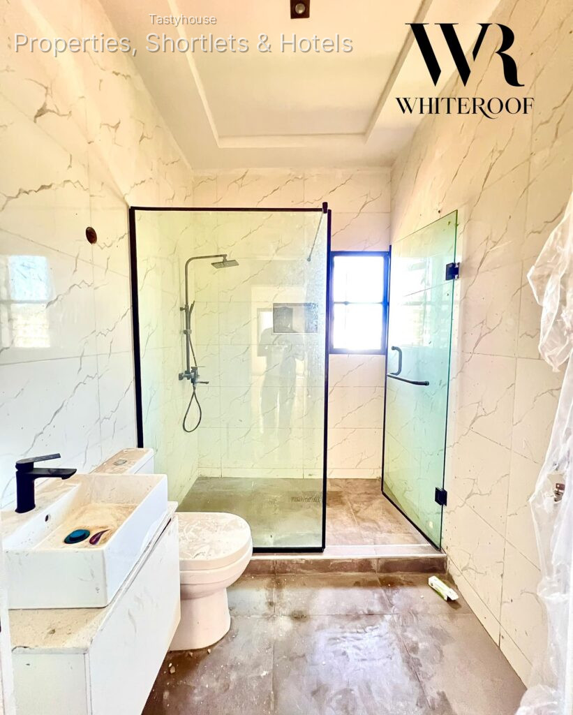 Fully Serviced 4Bedroom Terrace Duplex with BỌ