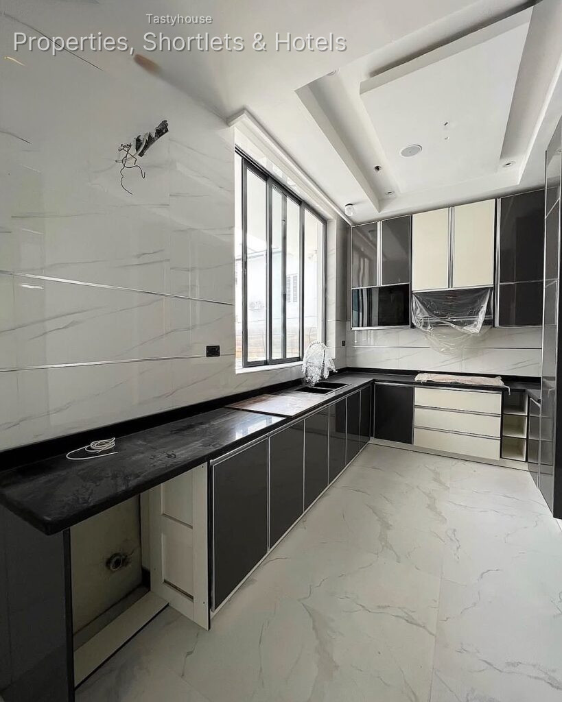 4 – BEDROOM DETACHED DUPLEX