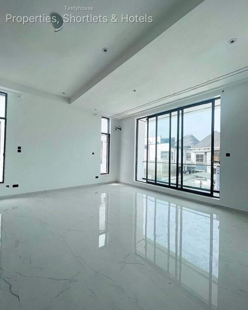 4 – BEDROOM DETACHED DUPLEX