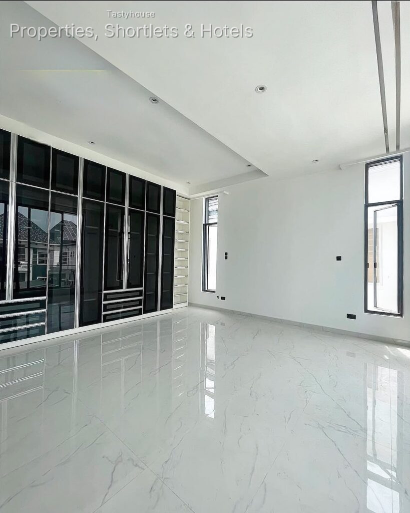 4 – BEDROOM DETACHED DUPLEX