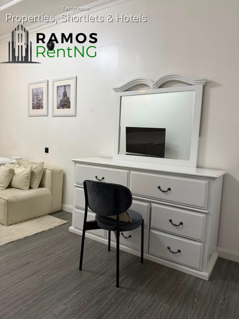 LUXURY FULLY FURNISHED 2 BEDROOM